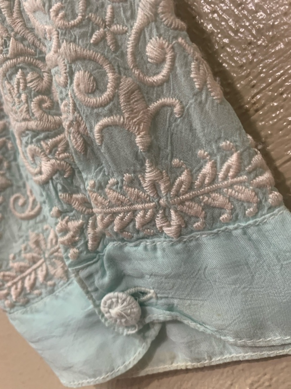 Johnny Was size M Mint Green Embroidered Collar Blouse - Picture 10 of 11